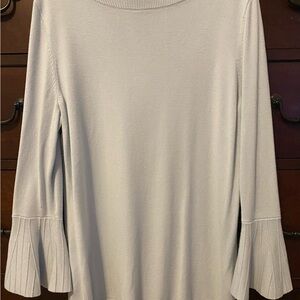 41 Hawthorn Light Gray Knit Top